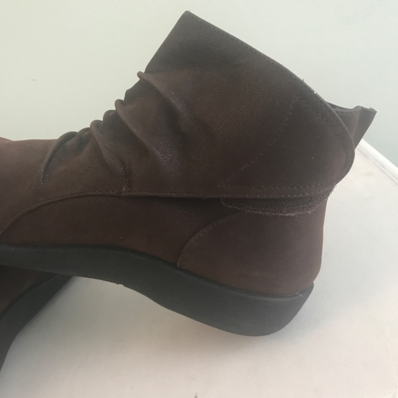 Cloudsteppers by Clark’s Blount booties - Picture 8 of 14